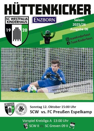 Ein junger Torwart im blau-weißen Trikot liegt im Tor und fängt einen Ball.